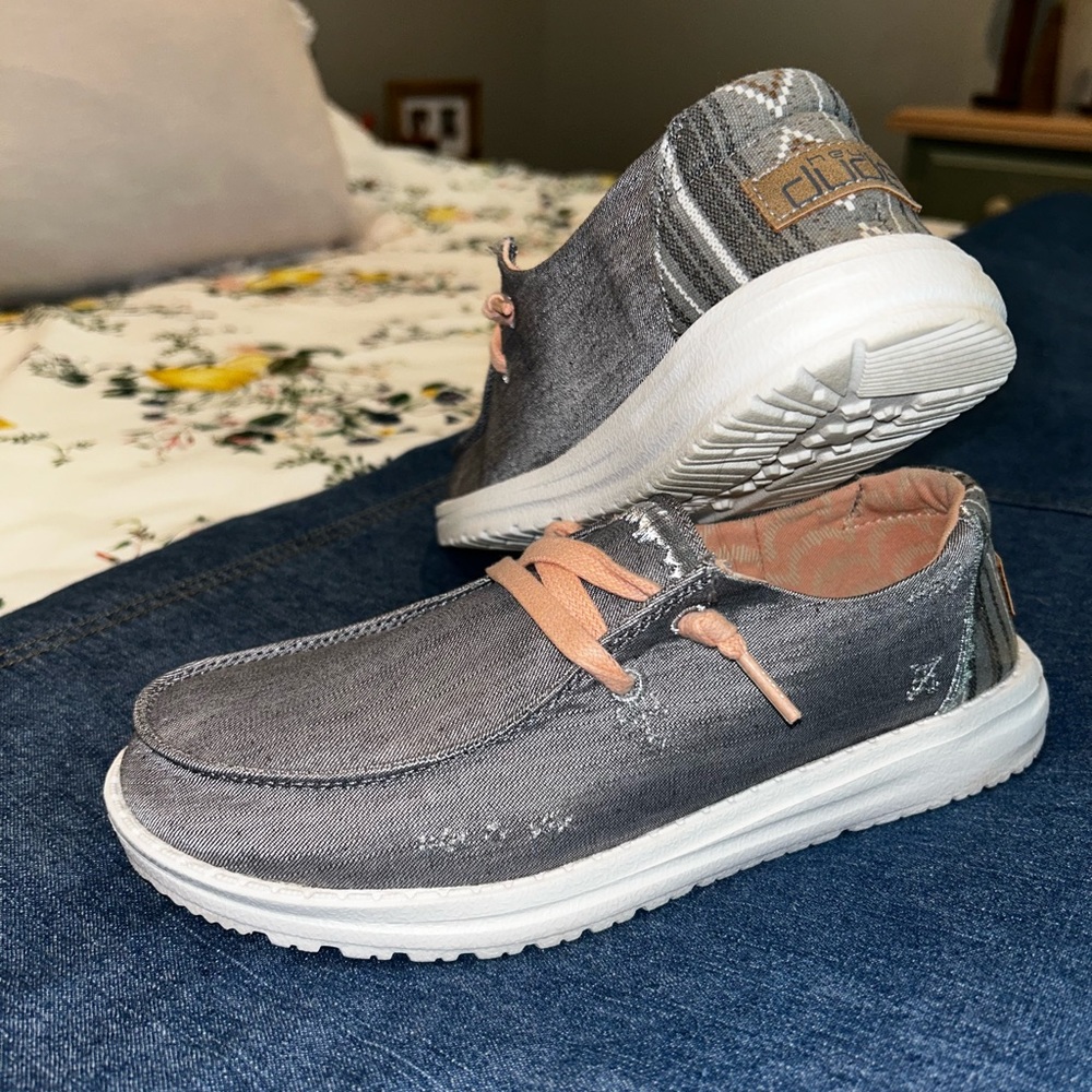 Hey Dudes grey and pink  NEW